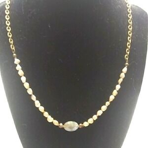 Pearl and‎ gemstone necklace